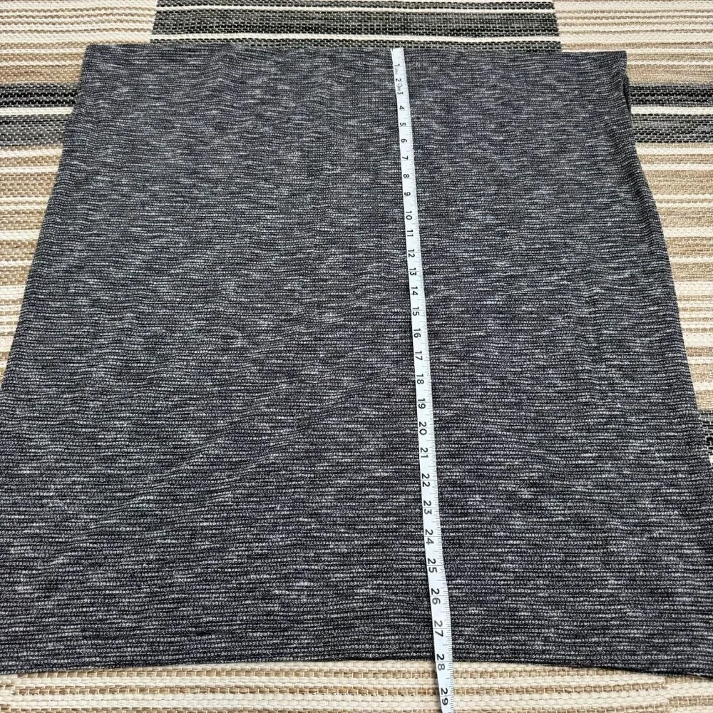 Lululemon Women's Vinyasa Scarf Snap Closure Neck Shawl Wrap Gray Black OS